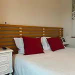Linha 22 לינה וארוחת בוקר 3*