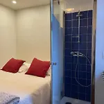 Linha 22 לינה וארוחת בוקר פורטו