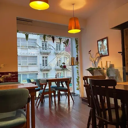 לינה וארוחת בוקר Oporto Clerigos Center Rooms פורטו