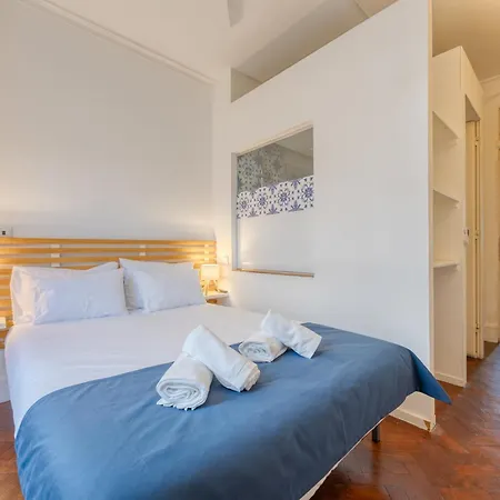 Oporto Clerigos Center Rooms 3* Porto