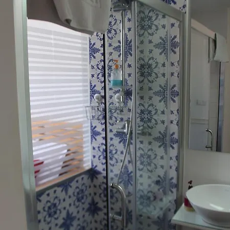 Oporto Clerigos Center Rooms 3*